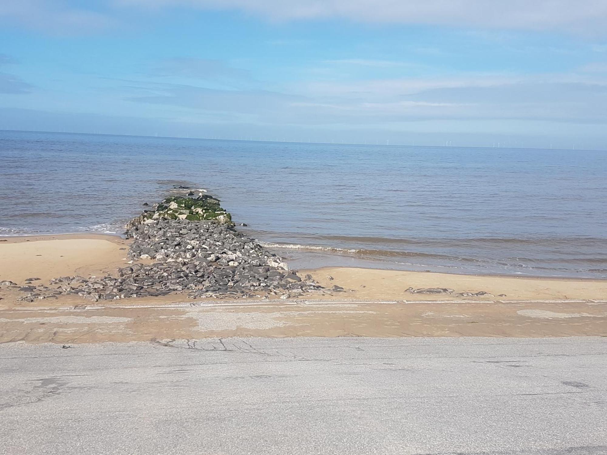 Ffrith Beach Glamping With Hot Tub Hotel Prestatyn Eksteriør billede